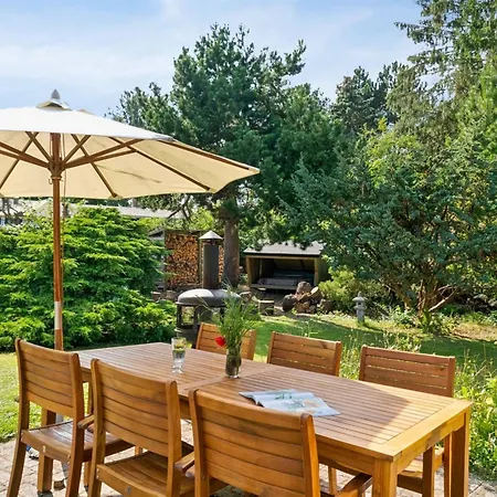 Iolani - 1-3km From The Sea By Interhome *